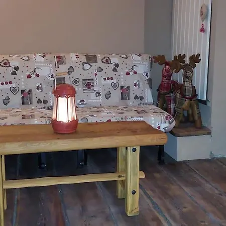 Casa - Ele アパート